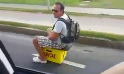 SKOL bierkrat wordt scooter